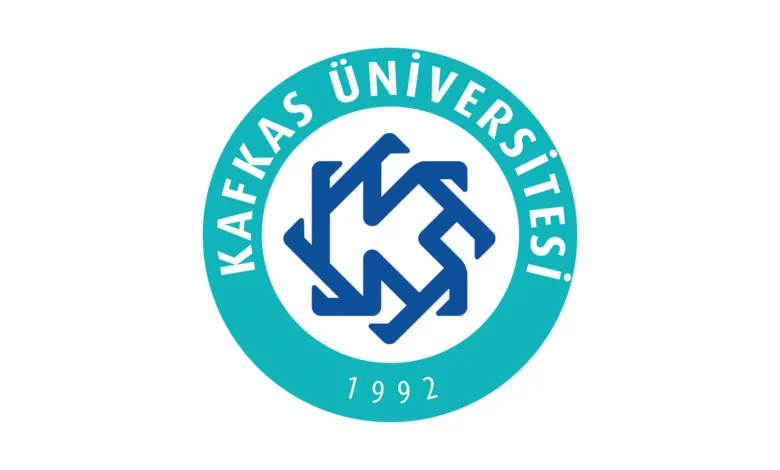 جامعة كافكاس - Kafkas Üniversitesi 5 جامعة كافكاس Kafkas Üniversitesi هي جامعة حكومية تركية تأسست عام 1992 في مدينة قارص. وتحتوي جامعة كافكاس على 11 كلية و 9 معاهد مهنية