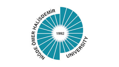 تأسست جامعة نيدا عمر خالص دمير Niğde Ömer Halisdemir Üniversitesi في عام 1992، وتضم 13 كلية و 3 كليات تطبيقية و 6 معاهد مهنية 4 معاهد دراسات عليا.