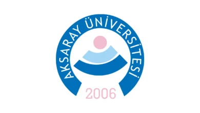 تأسست جامعة اكسراي في عام 2006 في اكسراي التي تقع في وسط منطقة الأناضول الوسطى ، بالقرب من العديد من المدن الكبرى مثل أنقرة وقونيا