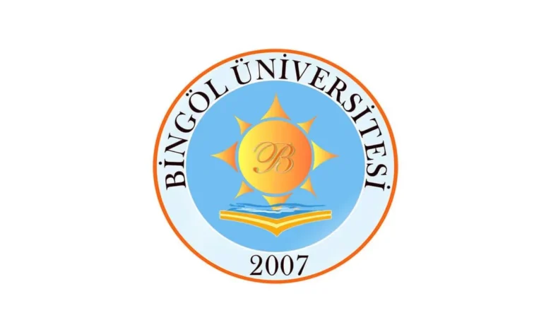 جامعة بينغول هي جامعة تأسست عام 2017. في عام تأسيسها ، بدأت الدراسة في جامعة بينغول بكلية الآداب والعلوم وكلية الاقتصاد والعلوم الإدارية. تأسست كلية الشريعة بجامعة بينجول في عام 2011.