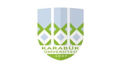 تقع جامعة كارابوك Karabük Üniversitesi التركية داخل حدود كارابوك وتحمل نفس اسم المدينة ، وهي مؤسسة للتعليم العالي تأسست عام 2007 في مدينة كارابوك