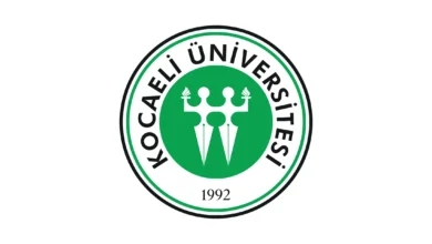 جامعة كوجالي 4 تأسست جامعة كوجالي Kocaeli Üniversitesi في عام 1976 في مدينة كوجالي ، إحدى العواصم الصناعية لتركيا ، الجامعة التي تم وضع أسسها مع أكاديمية