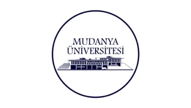 جامعة مودانيا 2025 4 جامعة مودانيا هي جامعة تركية خاصة. تأسست في مدينة بورصة عام 2022، من قبل "مؤسسة بورصة للتعليم والثقافة" وتهدف الجامعة إلى تدريب الطلاب