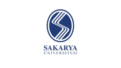جامعة سكاريا الدراسات العليا - Sakarya Üniversitesi 2 جامعة سكاريا Sakarya Üniversitesi هي جامعة تركية حكومية تقع في مدينة سكاريا تركيا هي أول جامعة في تركيا تحصل على شهادة نظام إدارة الجودة