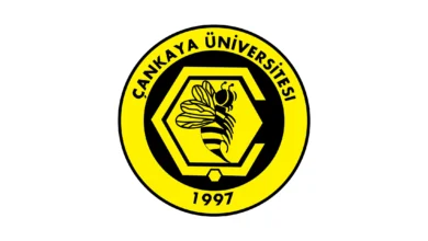 جامعة تشانكايا 2025 6 جامعة تشانكايا هي جامعة تركية خاصة. تأسست في مدينة أنقرة عام 1997، من قبل "مؤسسة صدقي ألب التعليمية". وهي مؤسسة تهدف إلى توفير التعليم العالي عالي الجودة وفق المعايير العالمية.
