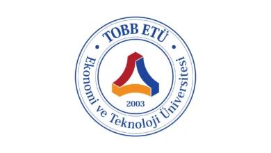 جامعة توب TOBB للاقتصاد والتكنولوجيا هي جامعة تركية خاصة. تأسست في مدينة أنقرة عام 2003، من قبل " مؤسسة التعليم والثقافة للغرف التجارية التركية والبورصات السلعية ".
